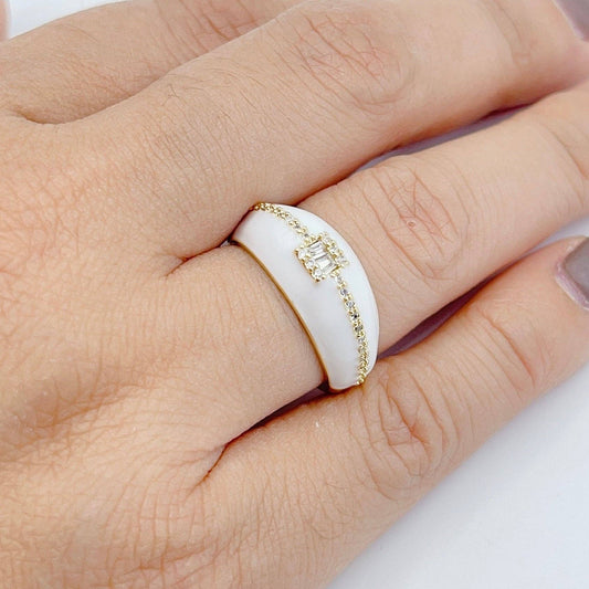 Kelly White one size