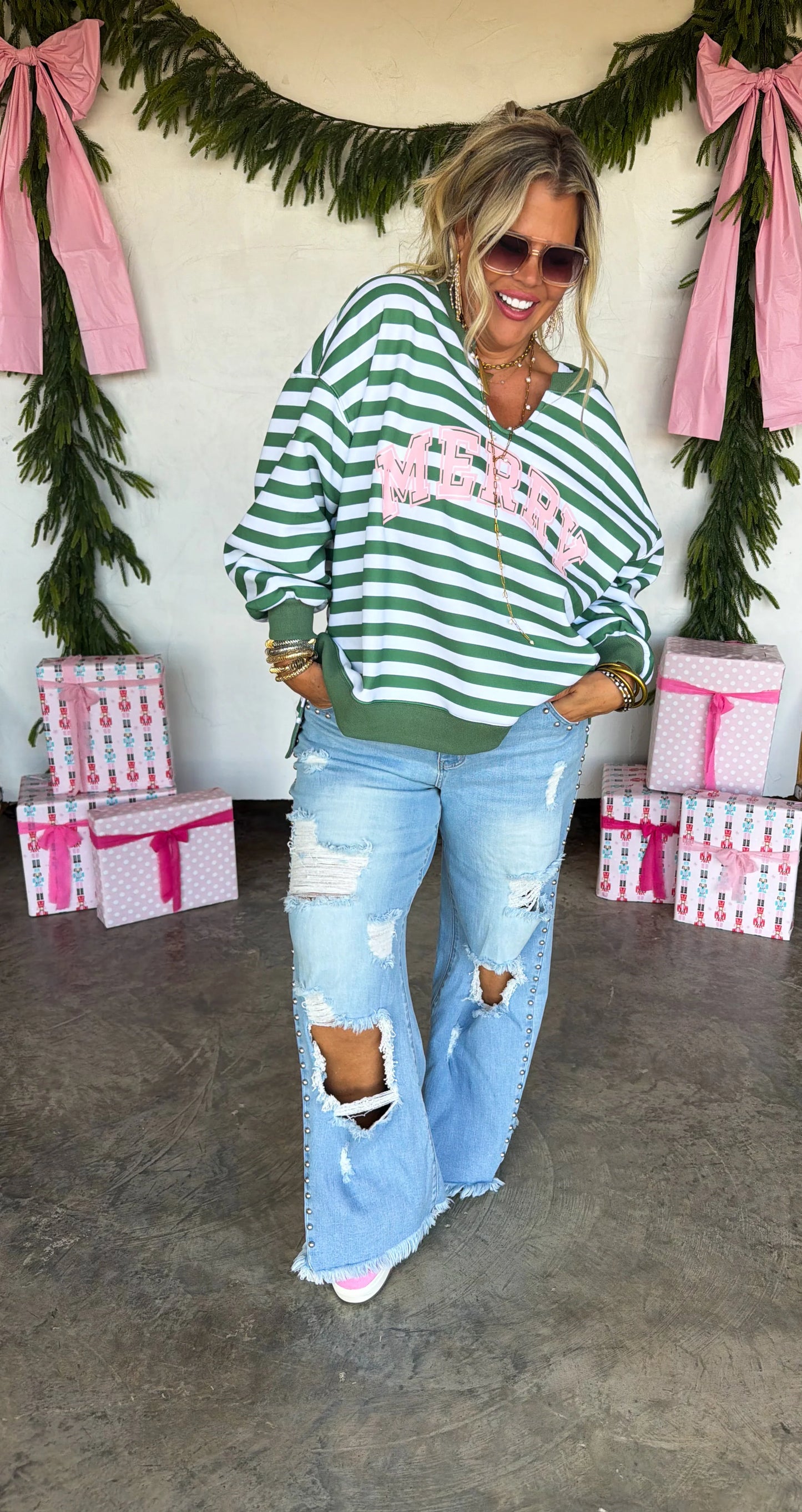 -PREORDER- JOLLY & MERRY OVERSIZED PULLOVER