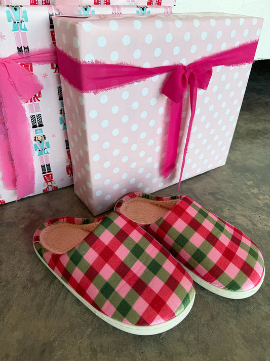 -PREORDER- COZY CHRISTMAS SLIPPERS