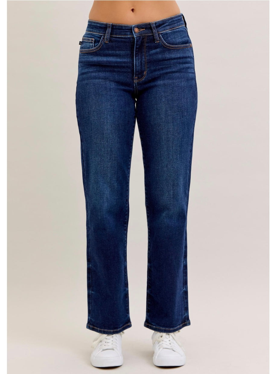 Judy Blue Mid Rise Straight -Short 82679