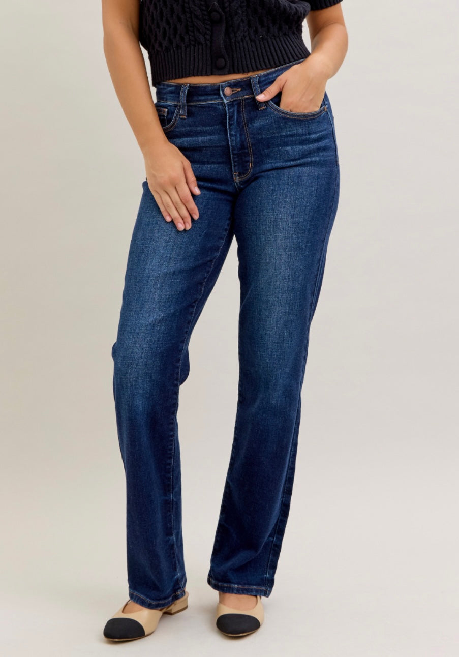 Judy Blue Mid Rise Straight -Short 82679