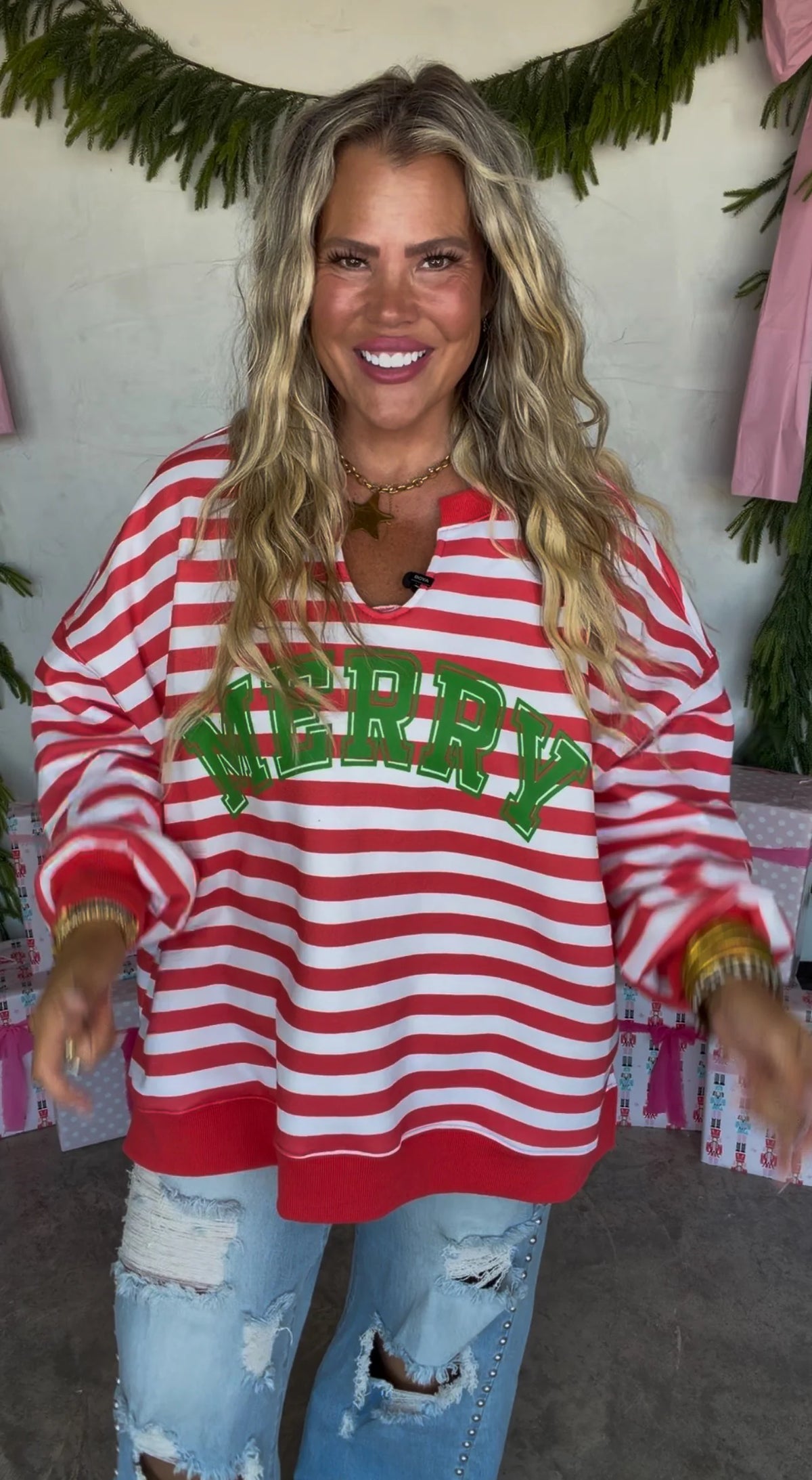 JOLLY & MERRY OVERSIZED PULLOVER